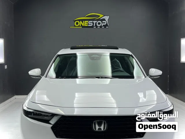 هوندا اكورد EX 2023 حادث باب فقط وتم تغيره وكاله السياره مسرفسه زيوت وإطارات وبطاريه