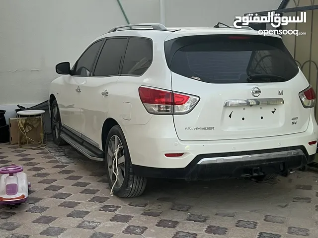  Nissan Pathfinder in Abu Dhabi