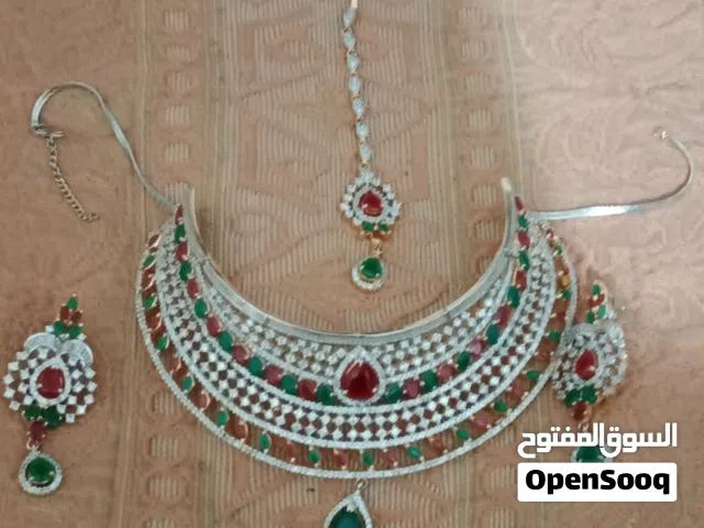 For sale nice necklace artificial colour 100% guarantee lifetime colour is not gun very good quality