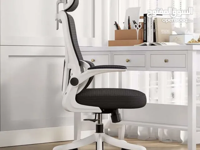 كراسي مكتبية بتصميم عصري وأنيق للبيع بأسعار تنافسية (اجلس براحة، ركّز بذكاء )