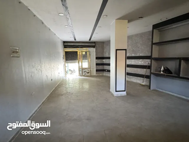 محل للبيع في تيزي وزو في قلب المدينة