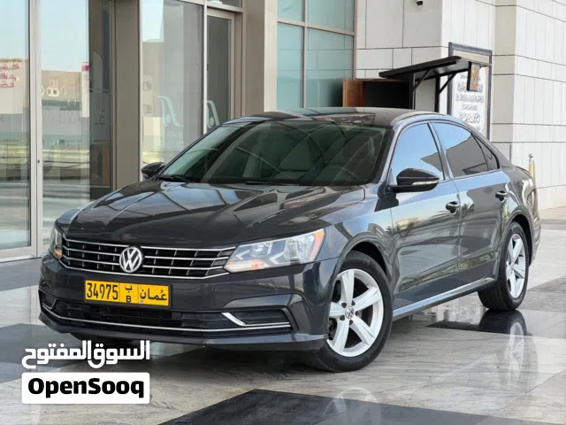 2018 فولكسفاغن باسات Standard