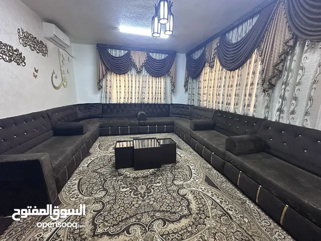 كورنر و البرادي