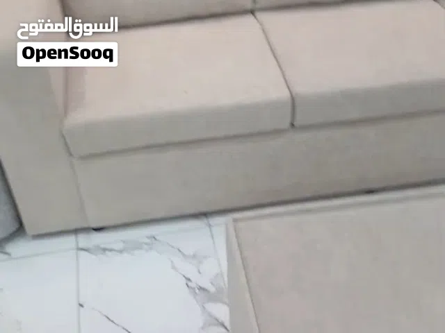 جلسة حرف ال بالون البيج الراقي المقاس 3×2ونص جديده غير مستعمله سبب البيع تصفية محل مفروشات