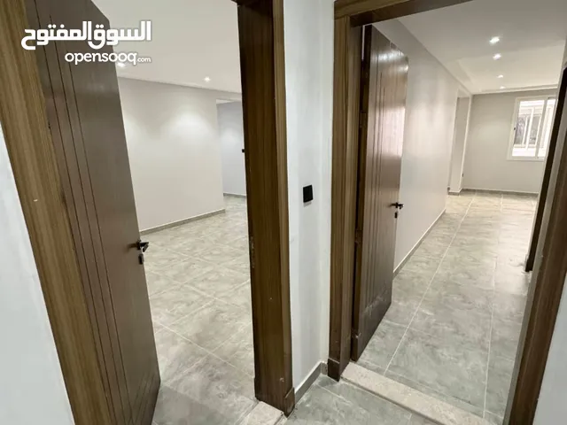 180 m2 4 Bedrooms Apartments for Rent in Dammam An Nur