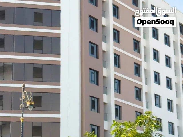 شقة مكونة من غرفتين وصالة و و 3 دورات مياه و مطبخ في سوق الخوض ولاية السيب