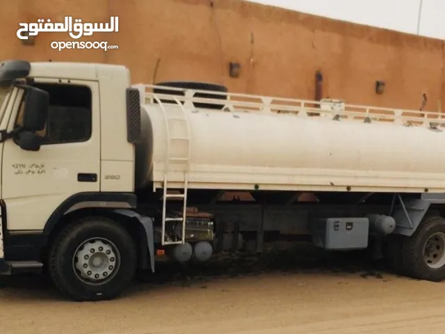 وايت فولفو نظيف جداً مع مضخه دفع قويه جداً