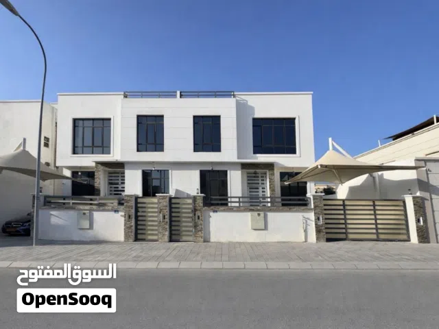 278 m2 4 Bedrooms Villa for Sale in Muscat Al Mawaleh