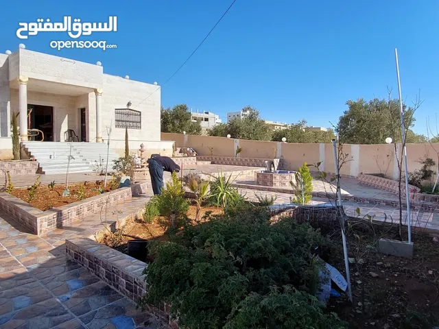 200 m2 3 Bedrooms Townhouse for Sale in Mafraq Bala'ama