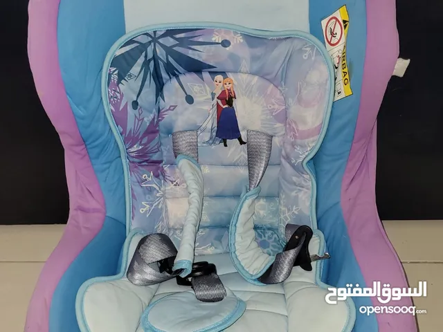 مقعد شبه جديد لأطفال