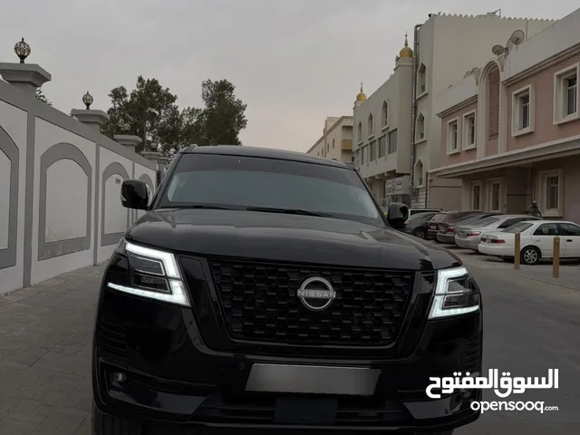 Nissan patrol platinum black edition