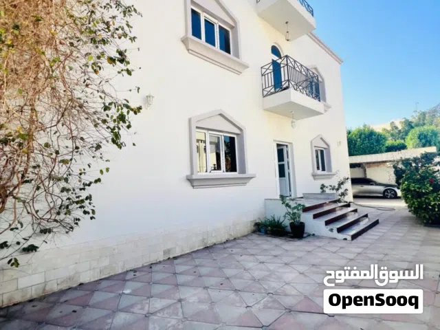 356 m2 More than 6 bedrooms Townhouse for Sale in Muscat Ghubrah