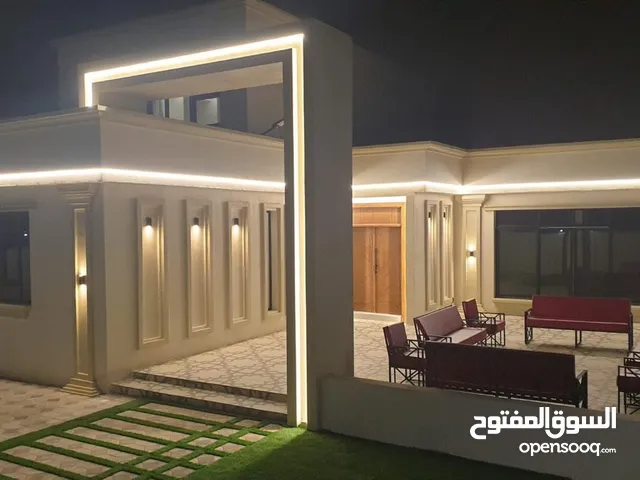 400 m2 4 Bedrooms Villa for Rent in Dhofar Salala