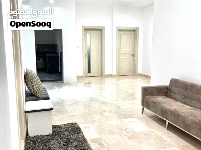شقة للايجار في عمارة خدمية تشطيب حديث في النوفليين الدور الثالث موقع خدمي ممتاز