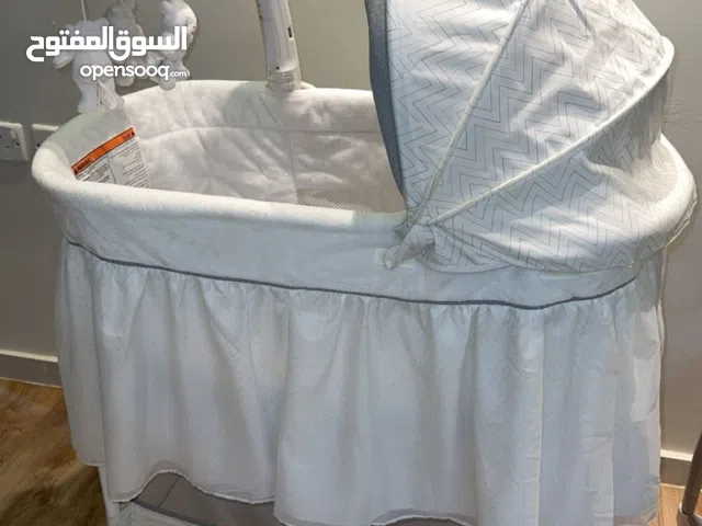 سرير مواليد