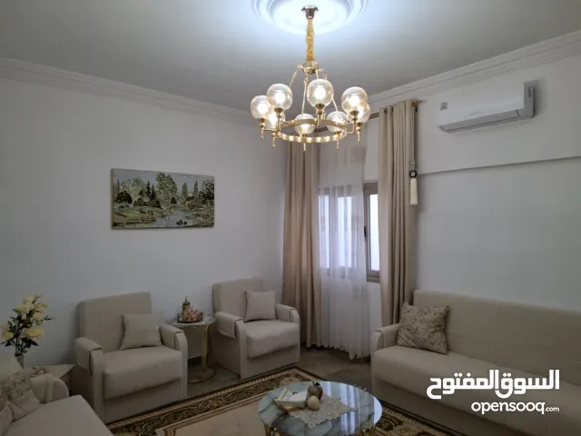 شقة للبيع في زاوية الدهماني بالقرب من الفوانيس