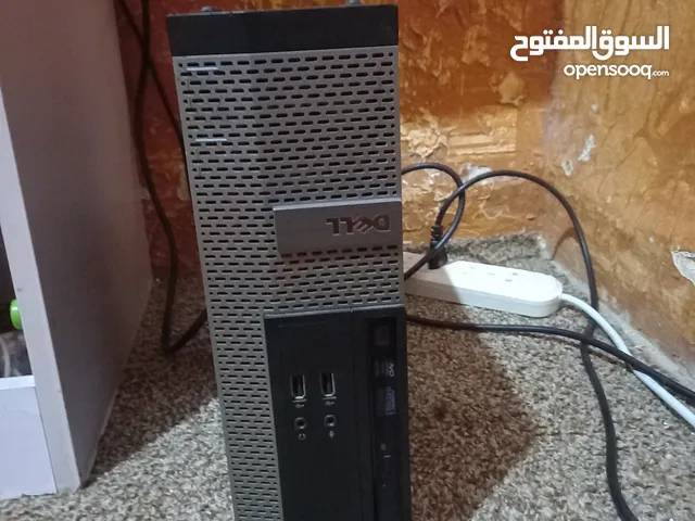 "كمبيوتر مكتبي للبيع مع جميع الملحقات