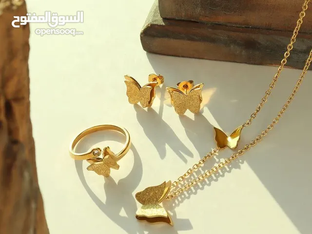 سيت الفراشة   سيت متكون من قلادة + محبس + تراچي