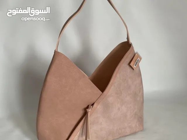 حقائب مستعمله نفس حاله الجديد القوتشي اصليه كلو اصلي