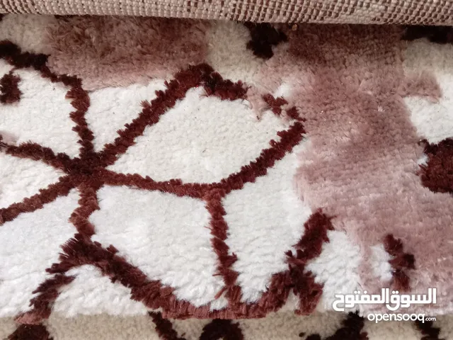 سجاده استعمال بسيط للبيع لم تناسب لون الفراش