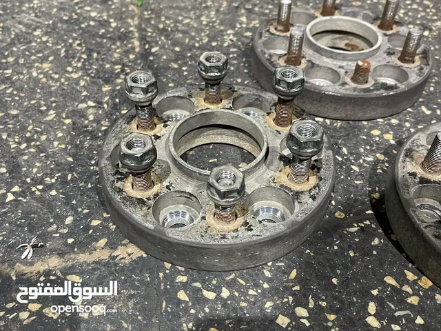 سبيسرات للبيع
