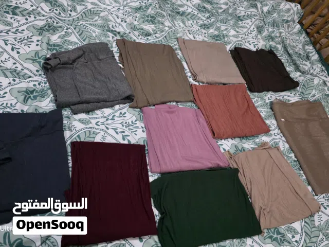 مجموعة شالات قطن اغلبها غير ملبوس والملبوس مرات قليله جدا نظاف بحاجة لكوي فقط
