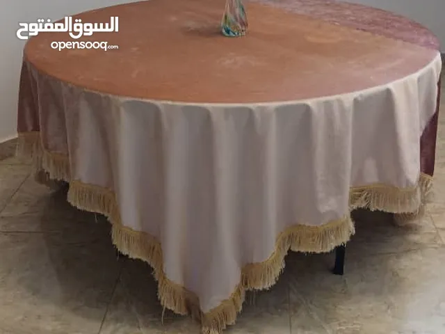 طاوله خشبيه