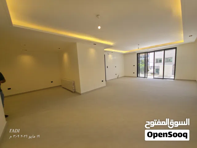 شقة فارغة للبيع سوبر ديلوكس جديدة لم تسكن في منطقة ضاحية الامير راشد