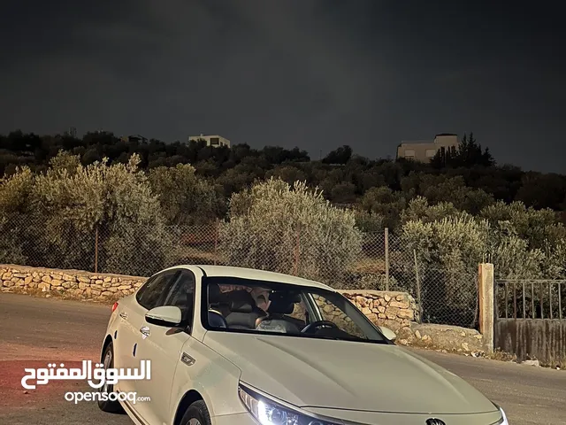 KIA K5 2016 هايبرد مرخصة بصيانة ممتازة مع تقنيات حديثة