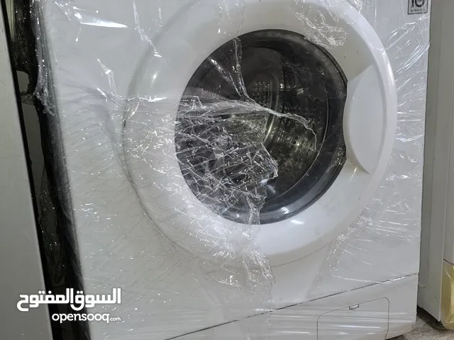 غسالة lg لون ابيض بحالة الوكالة وبكفالة ورقية