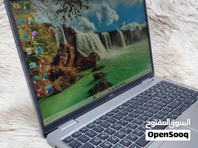 Dell latitude 5520 11th Genration 4.4Ghz 4gb iris xe graphics Backlight 15.6 FHD borderless Display