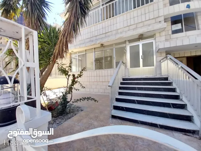 شقة للايجار في جبل الحسين  ( Property 34662 ) سنوي فقط