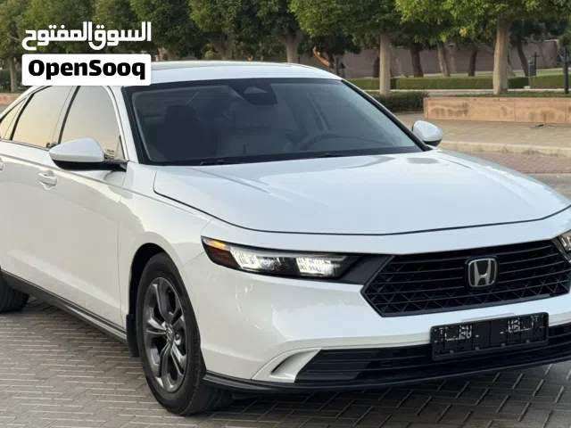 هوندا اكورد EX  رقم واحد نظيفه جدا جاهزه للاستخدام