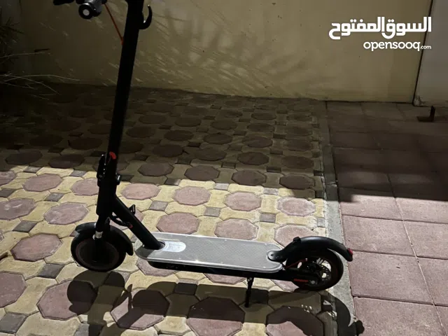 سكوتر نضيف مستعمل ما فية اي مشكلة