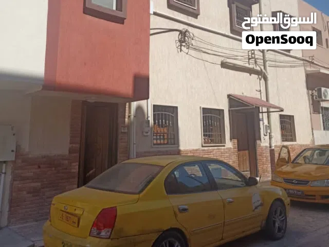 270 m2 More than 6 bedrooms Townhouse for Sale in Tripoli Ras Hassan