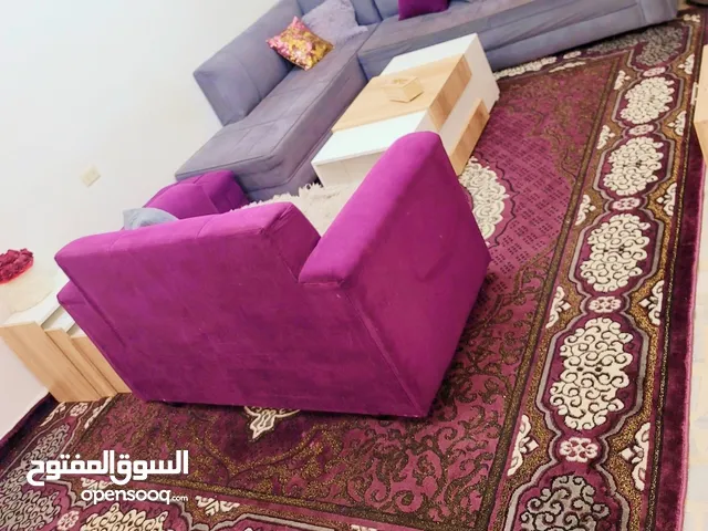 غرفه قعده كامله للبيع الكورنر مع السجاده مع طاوله الوسط والطربيزات والبرداي ب100