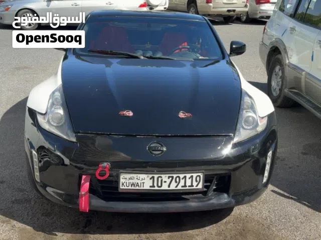 2010 نيسان Z 370