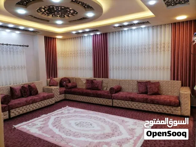 مفروشات السومي شارع الهاشمي مقابل بنك الاسلامي دخله الأحوال المدنية 10متر