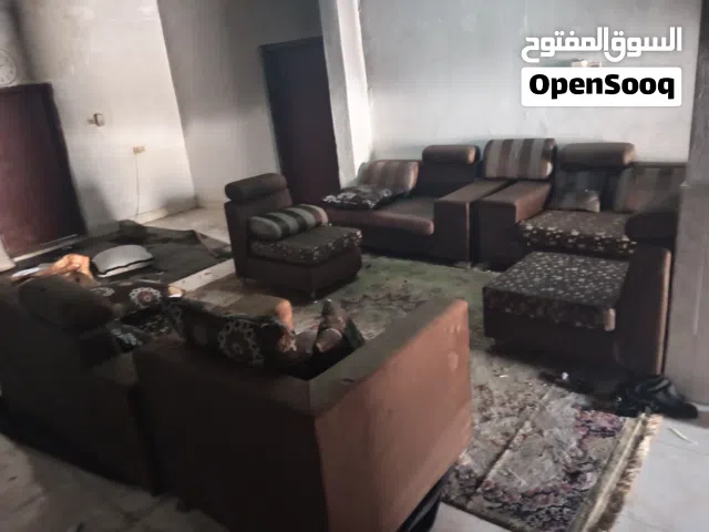السلام عليكم ورحمة الله وبركاته،معروض للبيع أثاث مجلس (كراسي/كنب) مستعمل ونظيف في مدينة صلالة.