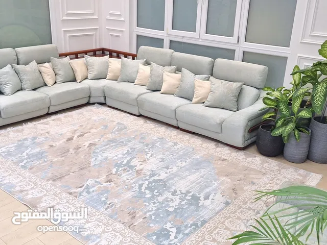 اثاث مجلس راقي جدا  مع السجاد furniture with carpet