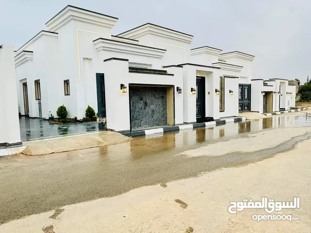 185 m2 3 Bedrooms Townhouse for Sale in Tripoli Al-Sidra