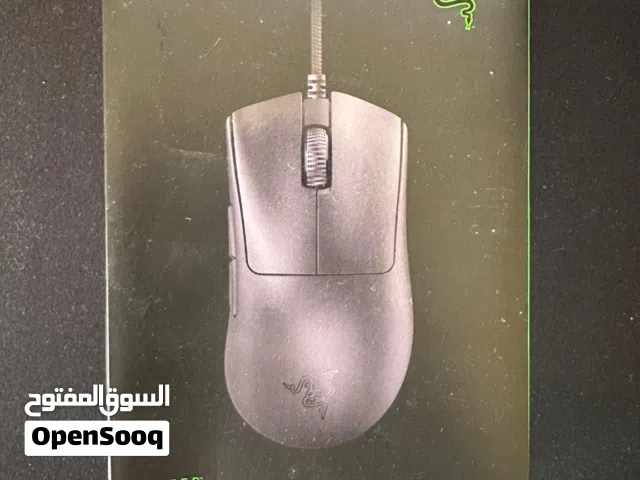 Razer DeathAdder V3 wired + Razer Strider Hybrid Gaming Mouse Pad للبيع بسعر مغري