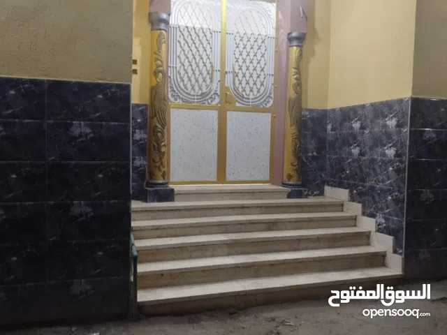 بيت كامل للبيع –3 ادوار- تشطيب لوكس- بسعر ومكان مميز