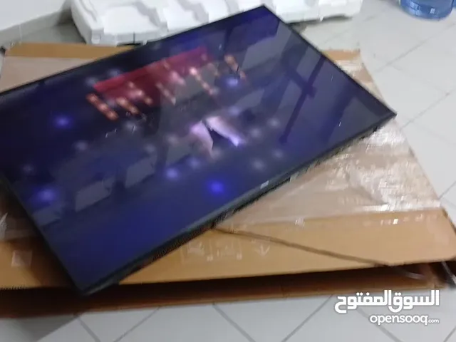 Samsung 55 inches / du 7000