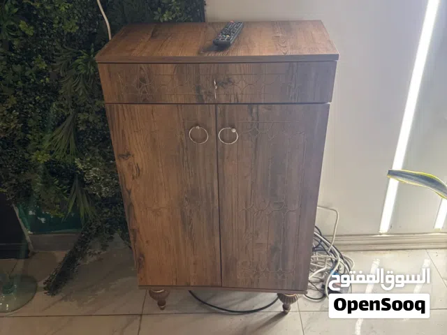 خزانة او دولاب خشبي