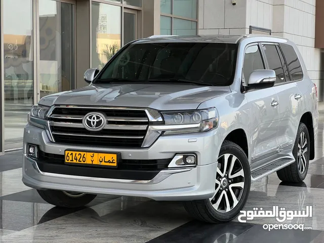 Toyota Land Cruiser 2019 in Muscat