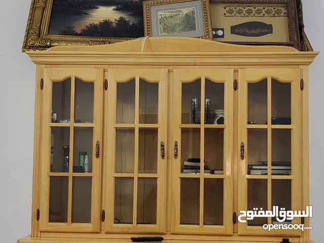 مكتبة مجلس ضيوف بالبراويز للبيع بالمدينة المنورة