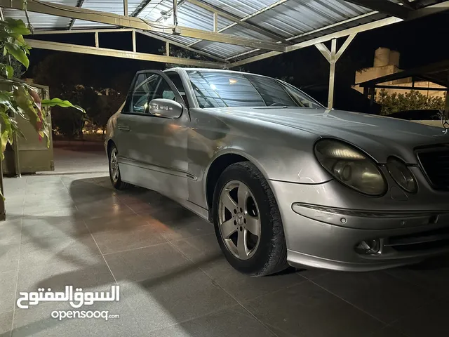 مرسيدس E200 فئه افينتجارد موديل 2003