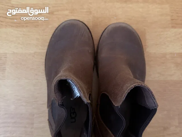 جزمة UGG أطفال أصلية – مقاس 35 – بحالة جيدة جدا