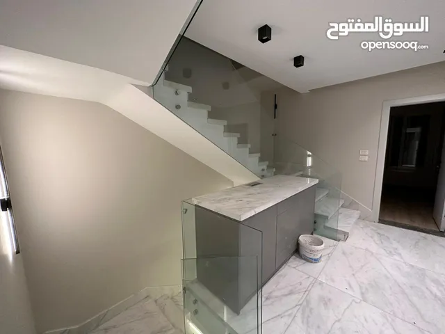 212 m2 4 Bedrooms Villa for Sale in Giza Sheikh Zayed